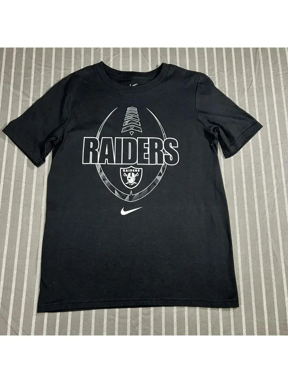 Nike Raiders The Nike Tee Youth T-shirt Black Size Medium